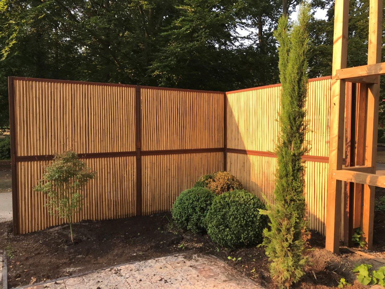 Bamboowall tuinscherm cortenstaal frame